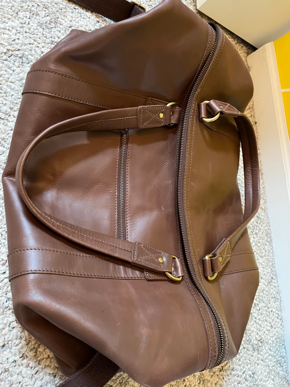 Brown Leather Travel Duffle Bag - Stylish Carryall - Picture 2 of 9